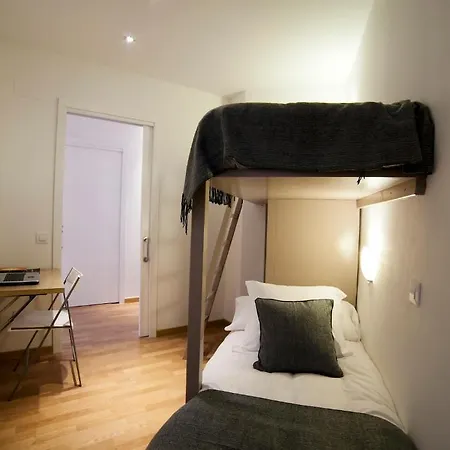 Serennia Apartamentos Ramblas - Placa Catalunya-3