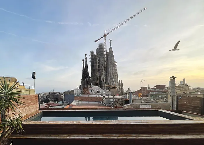 Enjoybcn Gaudi Apartments